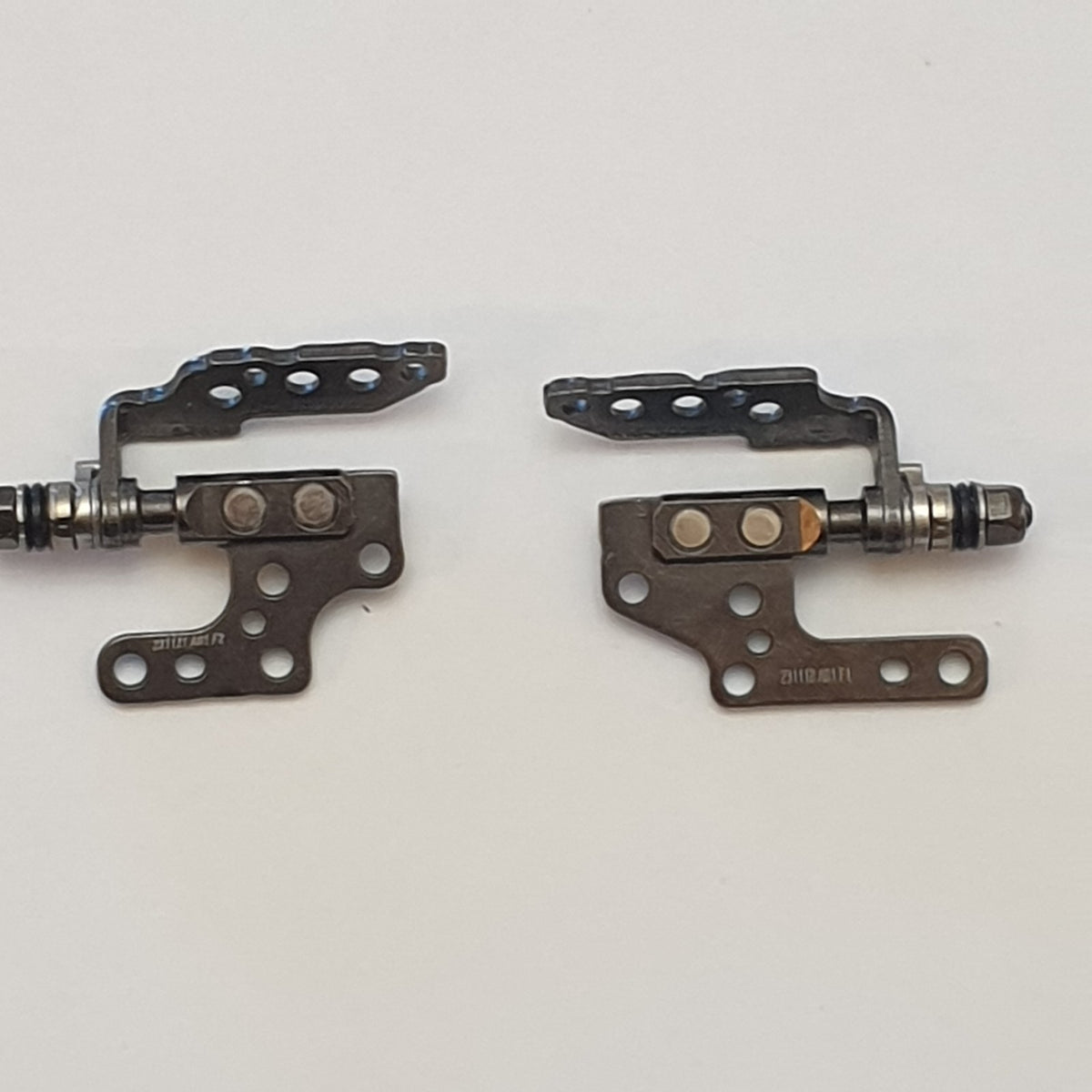 Dell Latitude 5540 Displayscharniere Scharniere Set Paar Links Rechts Hinges