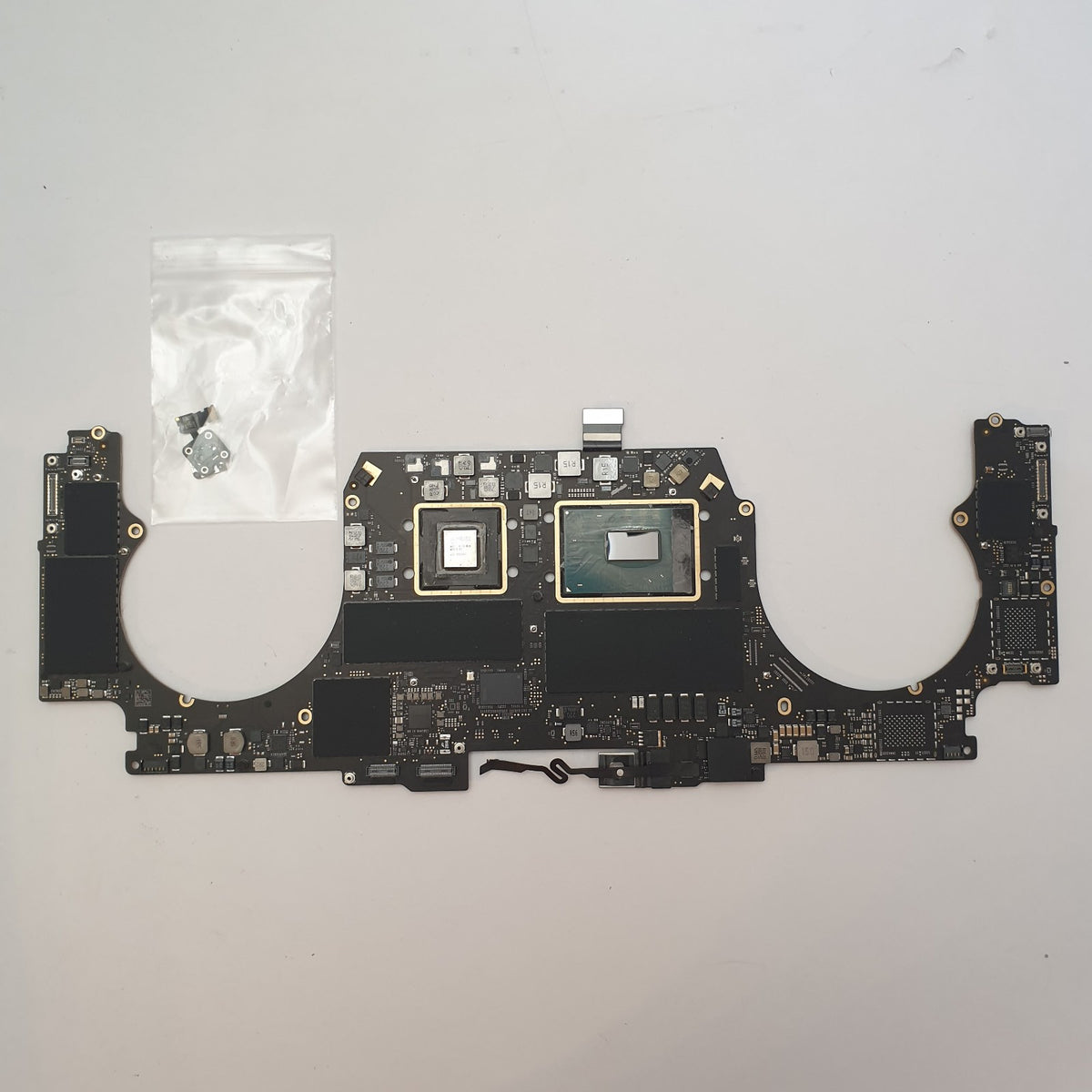 Apple MacBook Pro 2018 A1990 Logic Board i9 8950HK Mainboard mit Touch ID